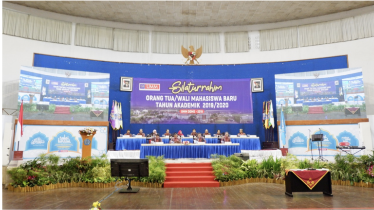 Dialog Pejabat Fakultas Teknik dengan Orang Tua WaliMahasiswa Baru